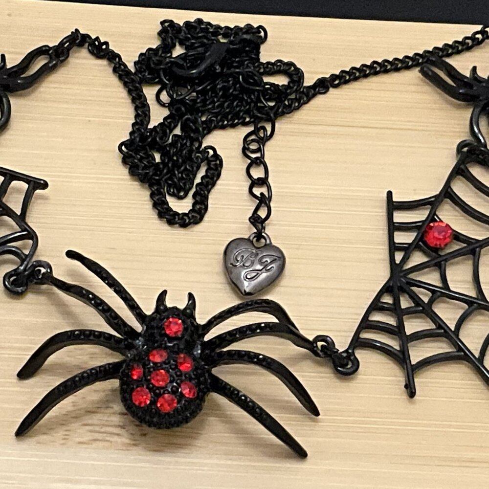 RARE Betsey Johnson Spider Necklace & Earring SET | Creep Show Goth Halloween - Picture 3 of 6